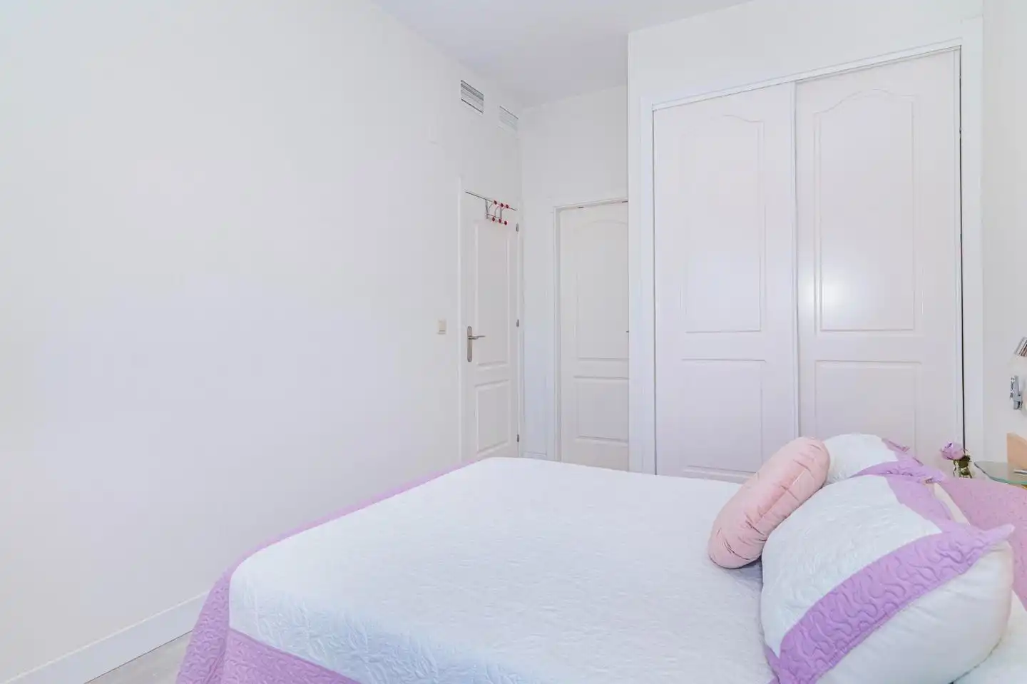 Habitación de Piso en venta en Motril con Terraza y Piscina comunitaria
