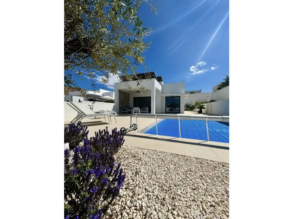 Casa con piscina en venta en Benijófar, imagen 3