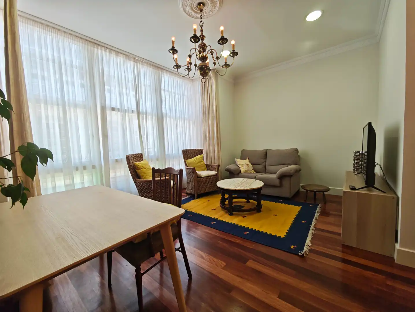 Sala de estar de Piso de alquiler en Ferrol con Calefacción, Parquet y Terraza