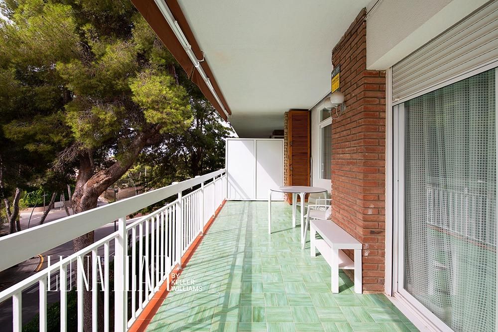 Vista exterior de Pis en venda en Castelldefels amb Parquet