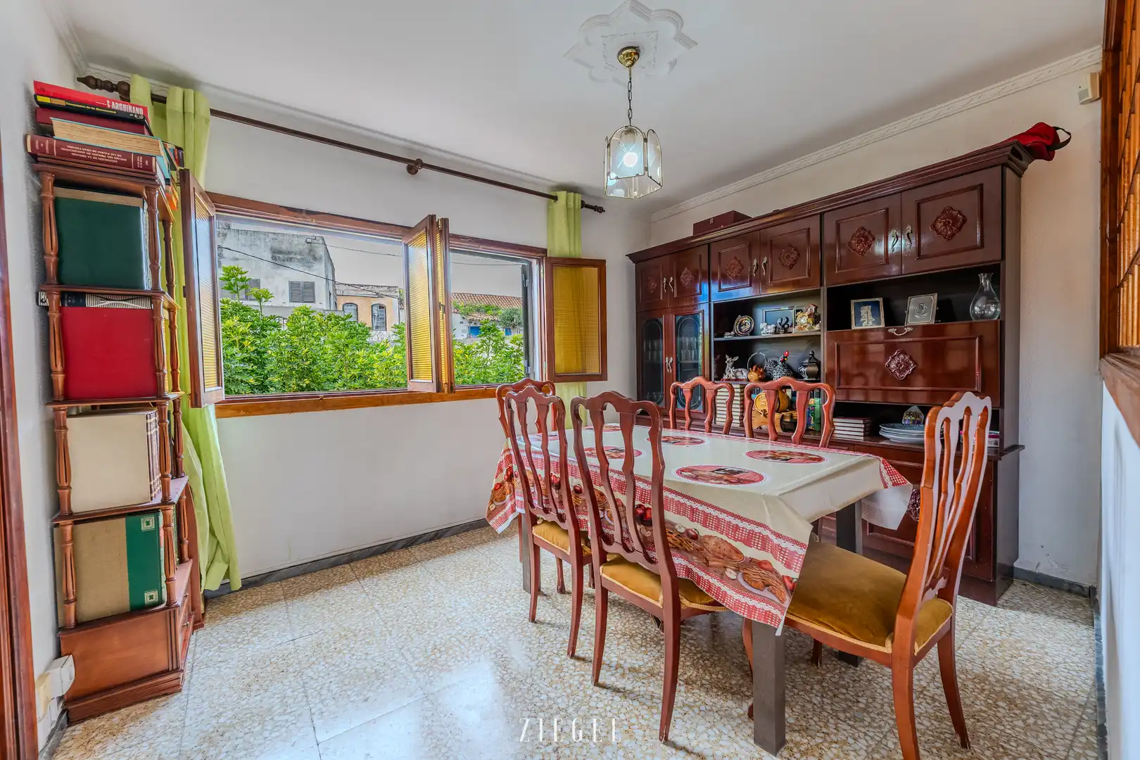 Houses for sale in Carretera Lomo Blanco, 87, Tafira