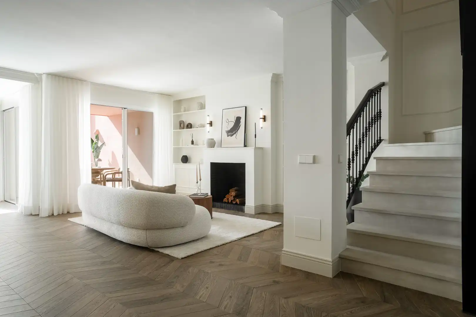 Wohnzimmer von Maisonette zum Verkauf in Benahavís mit Klimaanlage, Terrasse und Schwimmbad