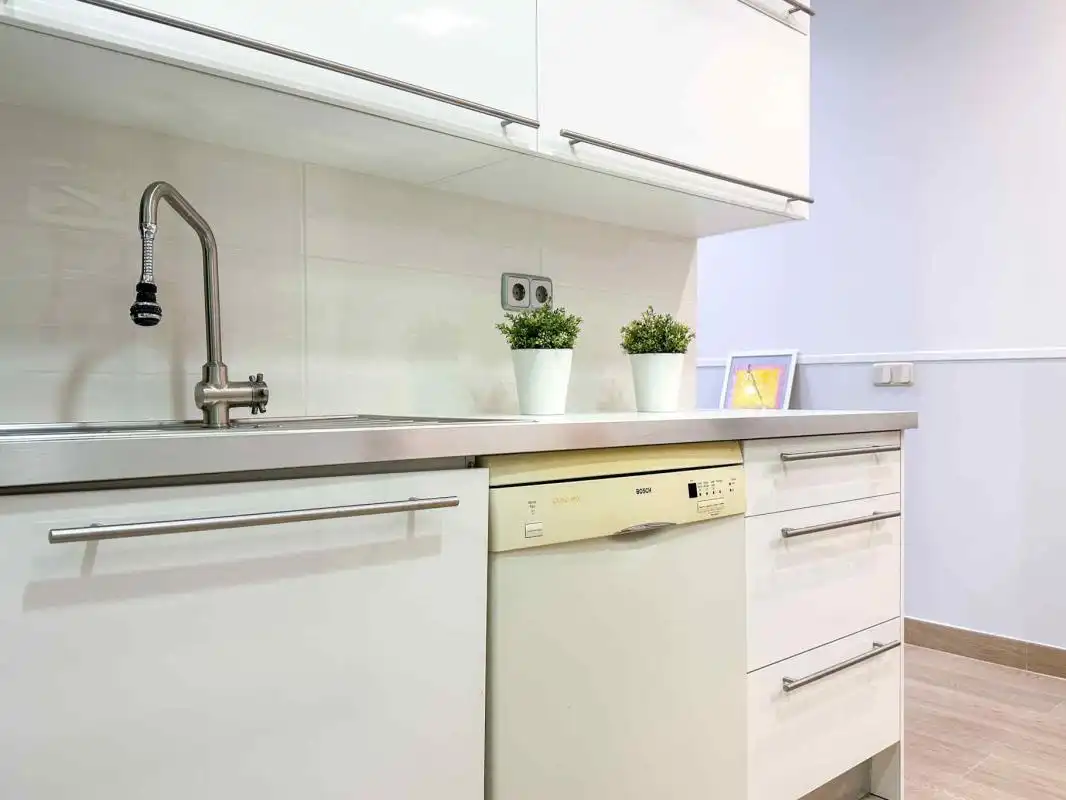 Cocina de Planta baja de alquiler en Madrid con Calefacción y Amueblado