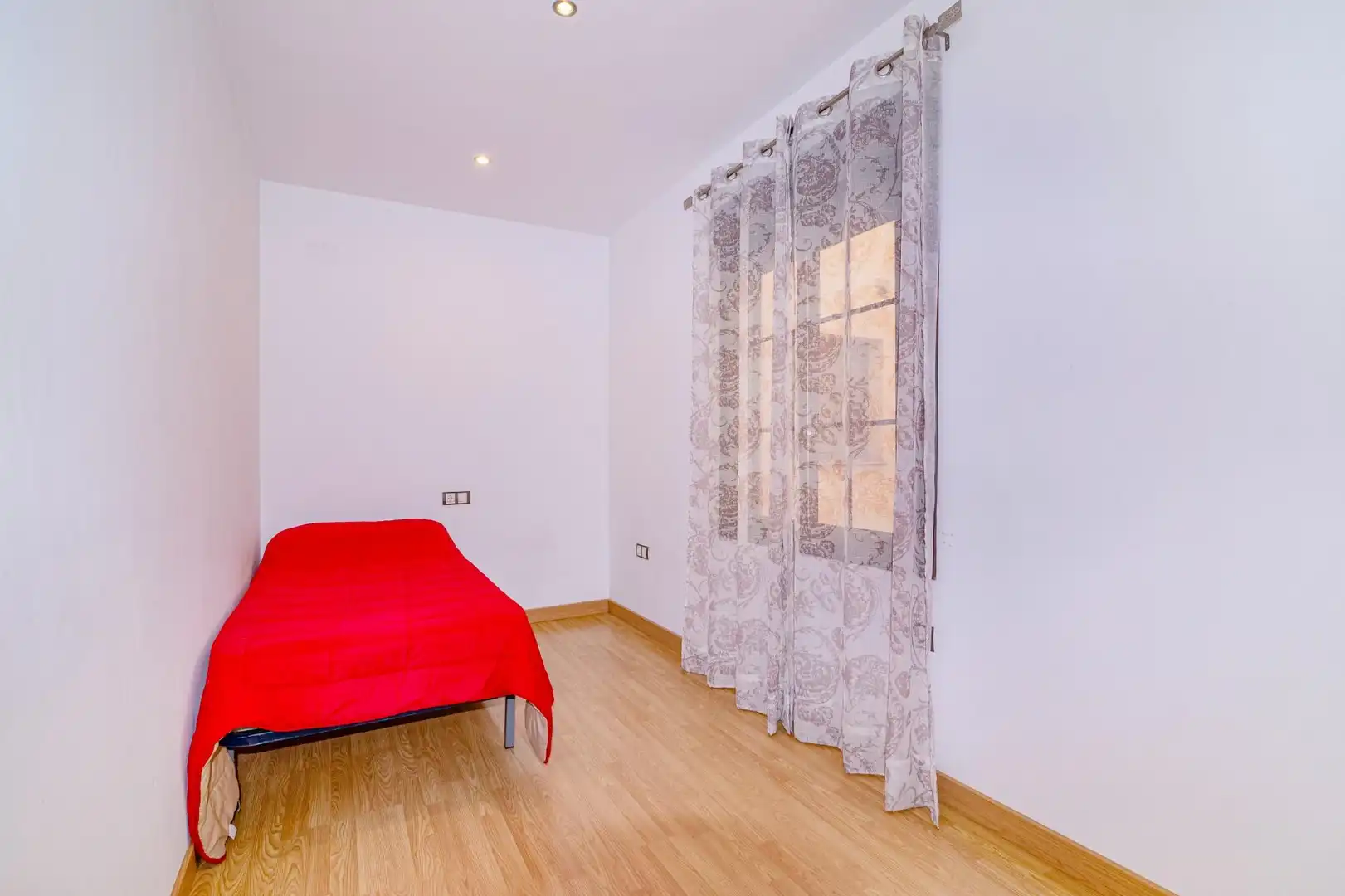 Bedroom of Flat for sale in La Zubia  with Air Conditioner, Heating and Furnished