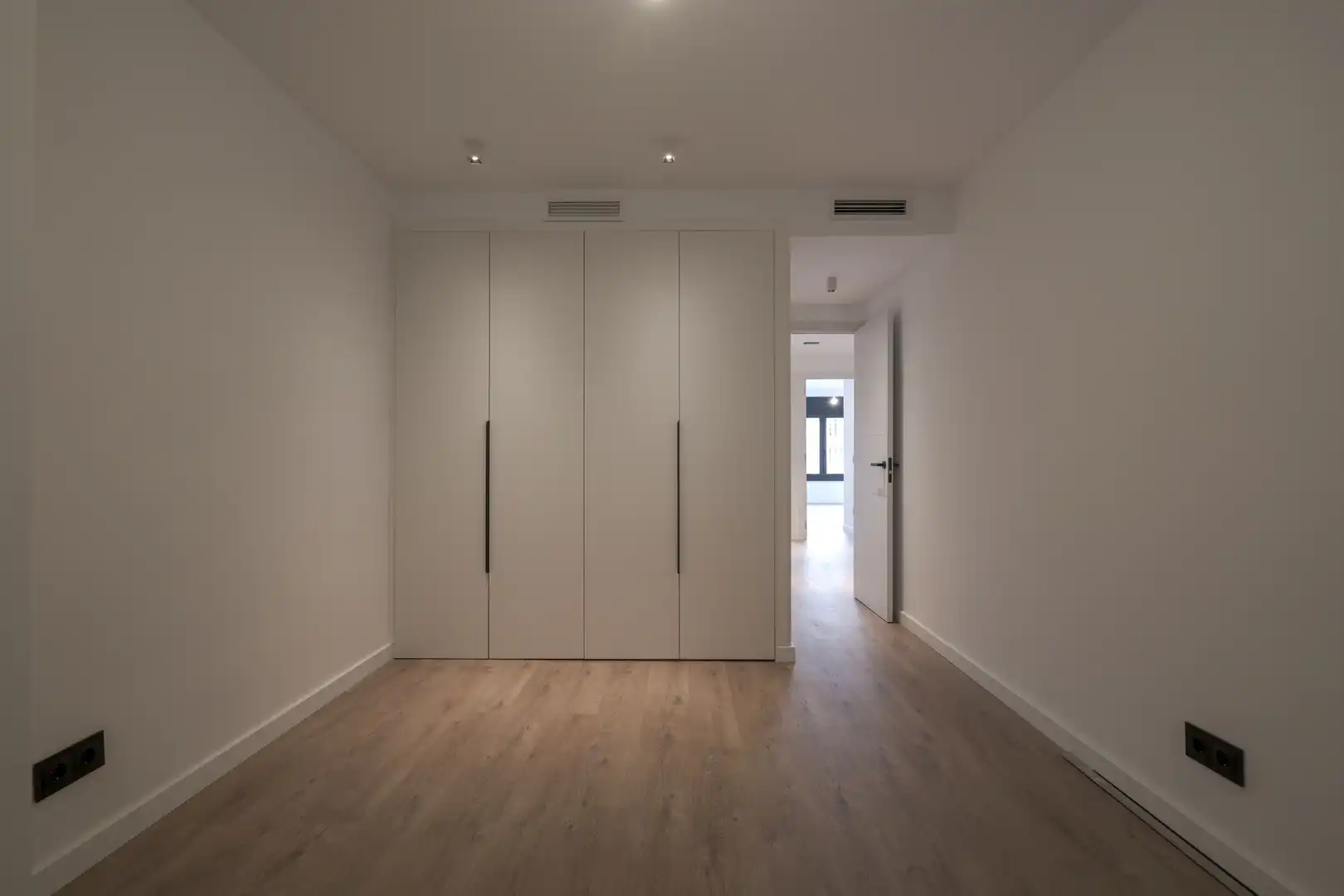 Bedroom of Flat for sale in Lleida  with Air Conditioner, Heating and Furnished