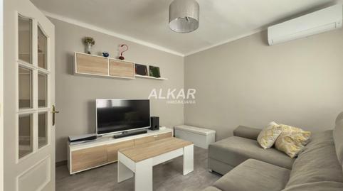 Foto 2 de Casa o chalet en venta en Calle Calle del Estanque, Lourdes, Navarra