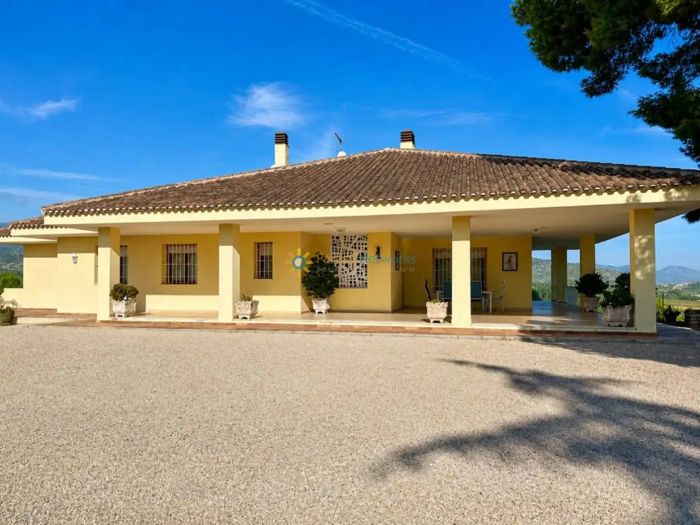 Vista exterior de Casa o xalet en venda en Ontinyent amb Calefacció, Jardí privat i Terrassa