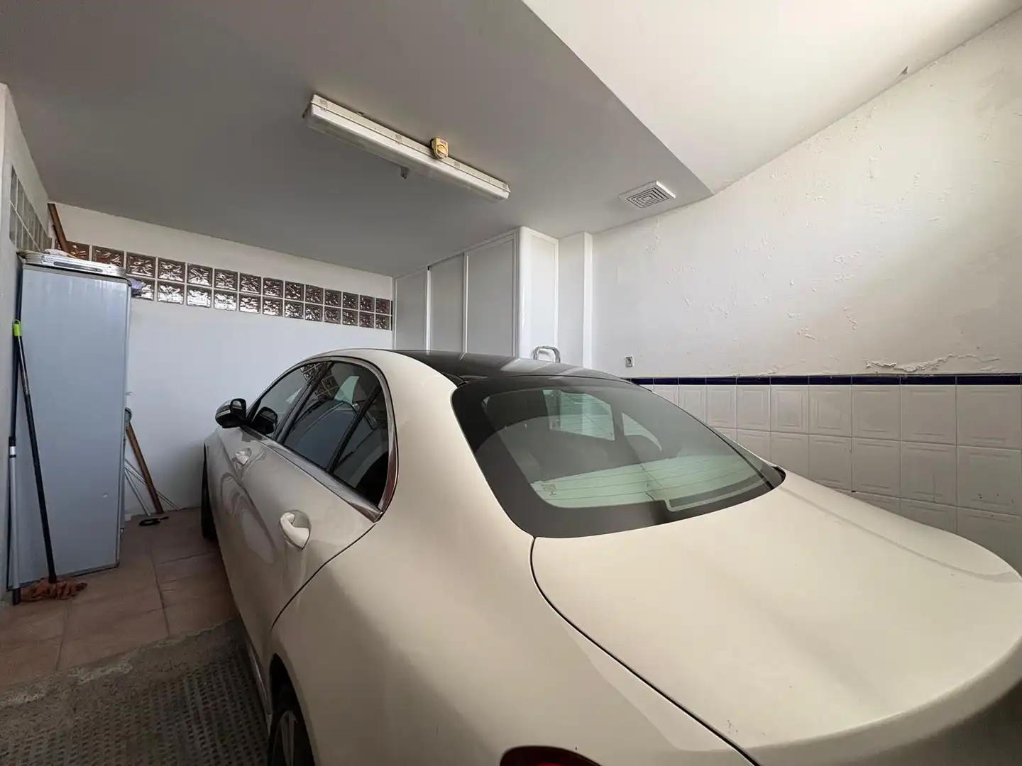 Parking of Detached homes for sale in Algeciras  with Air Conditioner, Storage room and Furnished