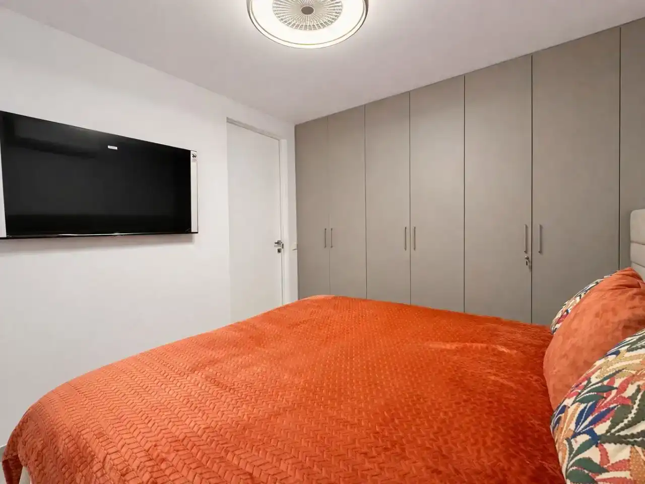 Dormitori de Apartament en venda en Arona amb Aire condicionat, Piscina i Balcó