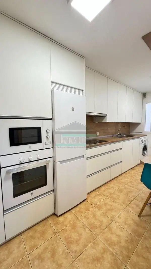 Kitchen of Flat for rent in Armilla  with Air Conditioner, Furnished and Oven