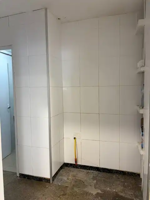 Local comercial en venta en Carrer de la Font de la Barona, imagen 4