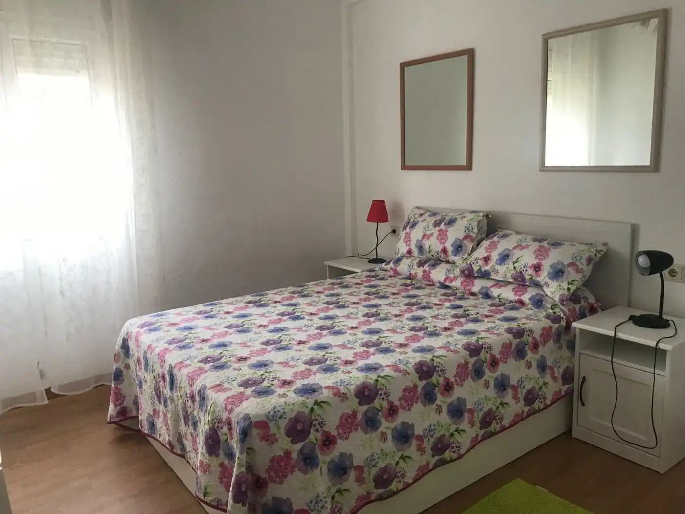 Habitación de Dúplex de alquiler en Cádiz con Terraza y Amueblado