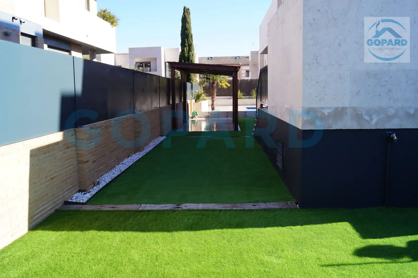 Terraza de Casa adosada de alquiler en Villanueva de la Cañada con Aire acondicionado, Calefacción y Jardín privado