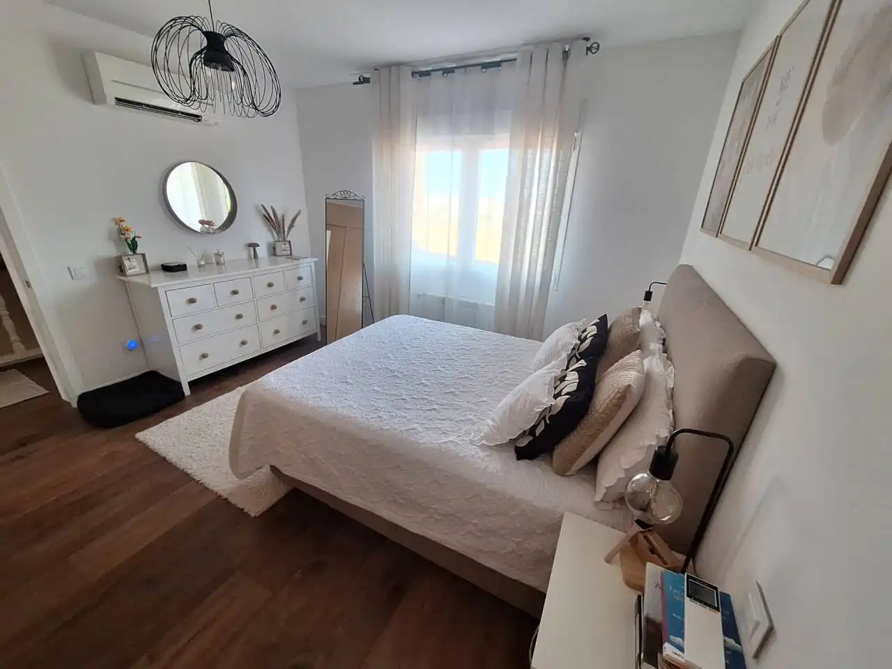 Habitación de Casa adosada en venta en Carranque con Aire acondicionado, Calefacción y Terraza