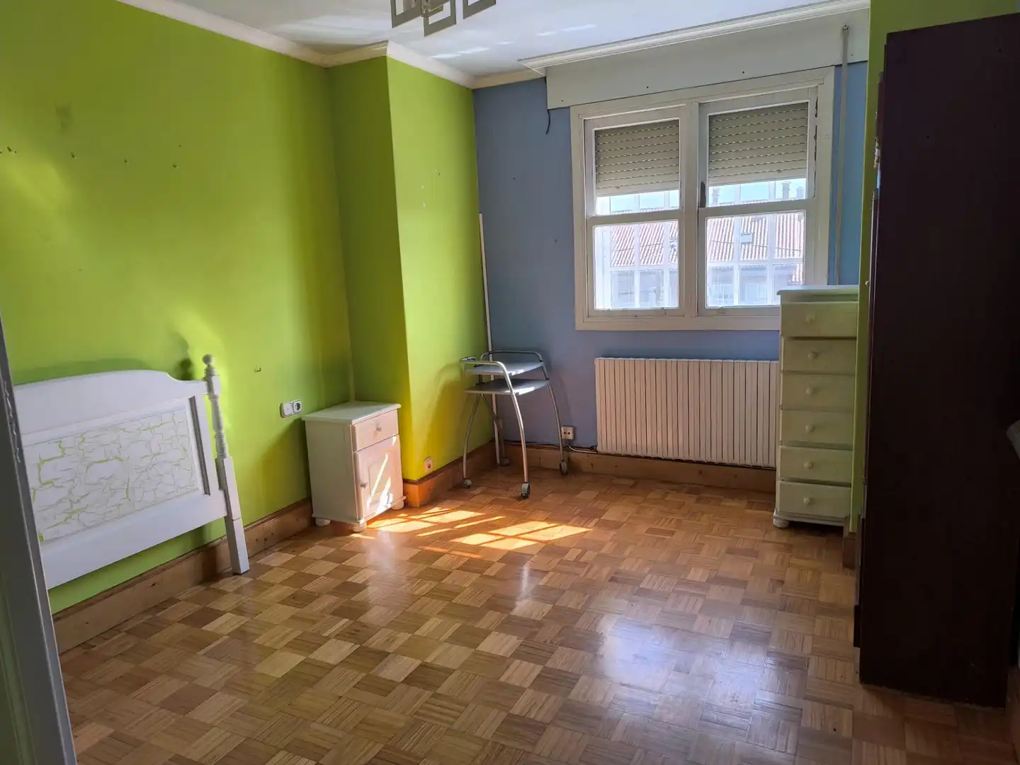 Habitación de Piso en venta en Santiago de Compostela  con Calefacción, Jardín privado y Trastero