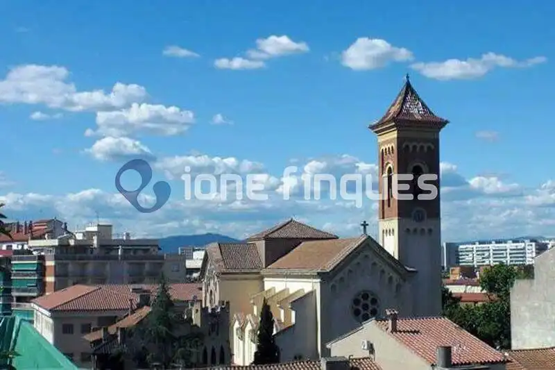 Exterior view of Apartments for sale in Cerdanyola del Vallès  with Heating, Balcony and Internet
