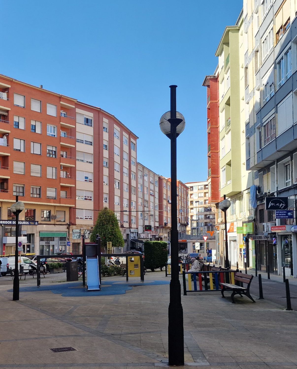 Vista exterior de Pis en venda en Torrelavega  amb Calefacció i Terrassa