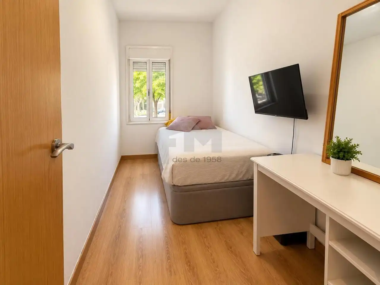 Piso con ascensor en venta en calle dels Ferrocarrils Catalans, imagen 9