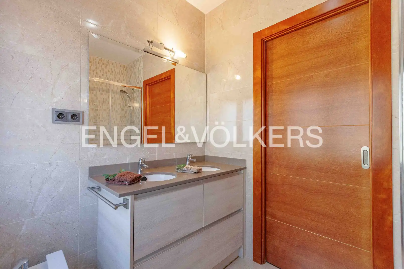 Baño de Casa o chalet de alquiler en Llinars del Vallès con Aire acondicionado, Calefacción y Jardín privado