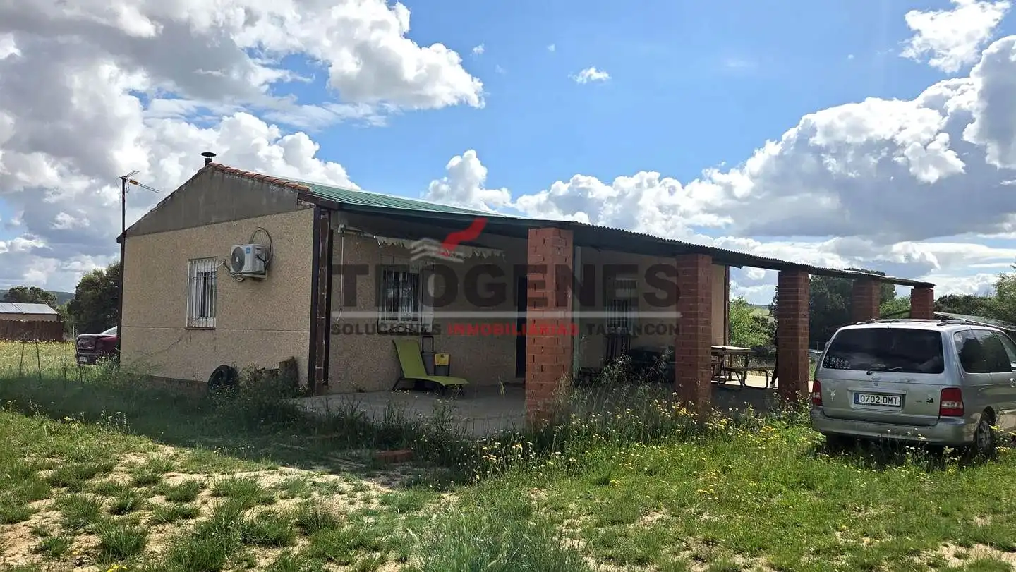 Vista exterior de Casa o chalet en venta en Villar de Cañas con Aire acondicionado, Calefacción y Jardín privado