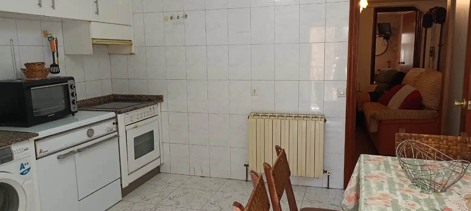 Cuina de Casa o xalet en venda en Viguera amb Calefacció, Terrassa i Balcó