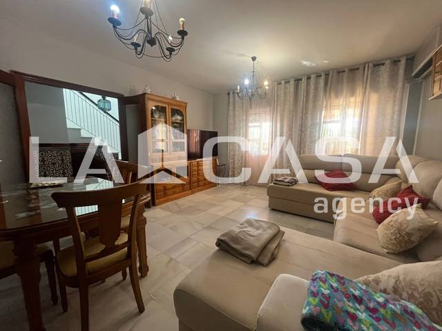 Casa adosada en Venta en Vista Azul - Consolación