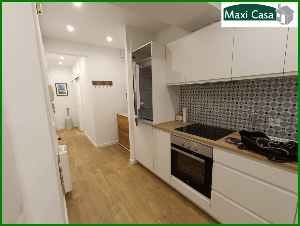 Kitchen of Planta baja for sale in  Barcelona Capital  with Air Conditioner, Parquet flooring and Terrace