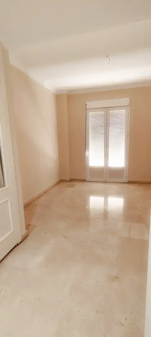 Living room of Flat for rent in Sevilla  with Air Conditioner, Storage room and Oven