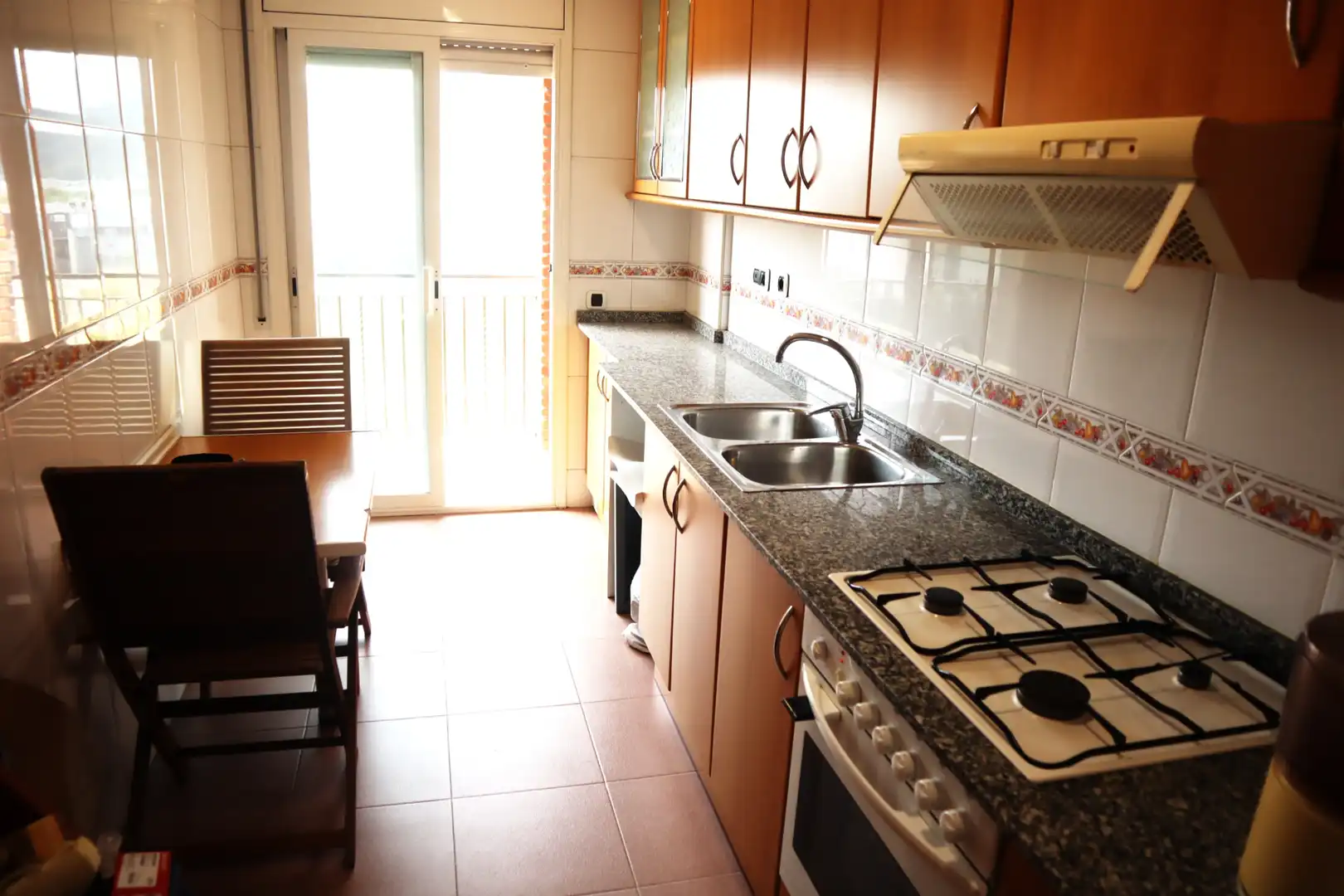 Cuina de Pis en venda en Montcada i Reixac amb Calefacció, Terrassa i Balcó