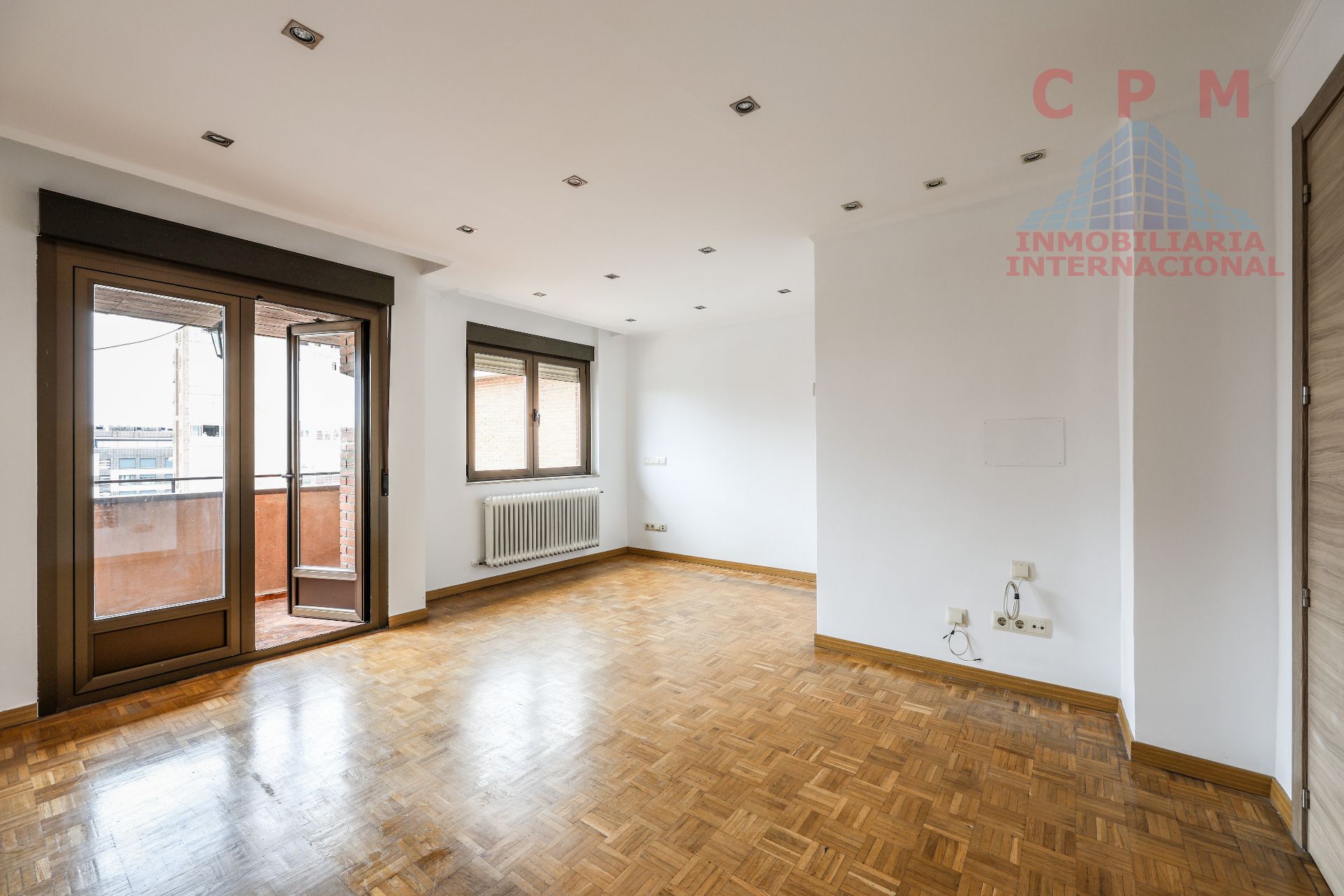 Living room of Attic to rent in  Madrid Capital  with Air Conditioner, Heating and Parquet flooring