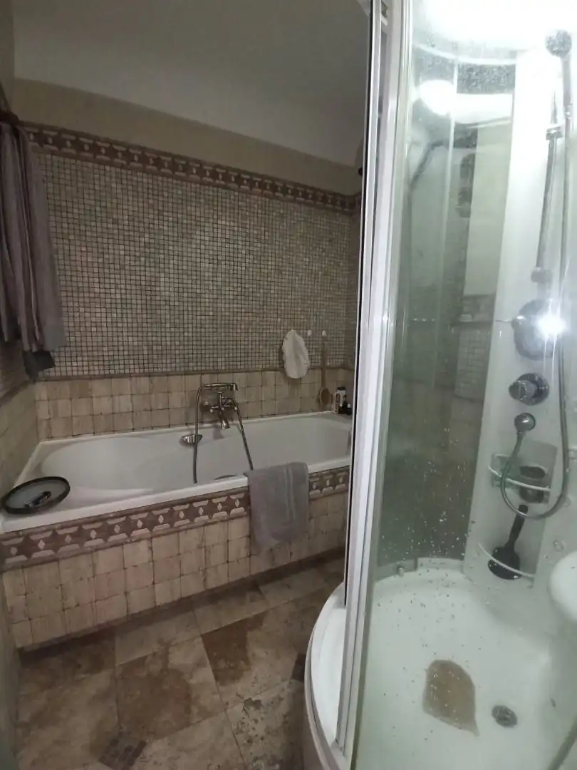 Badezimmer von Wohnung zum Verkauf in Burgos mit Heizung und Parkett