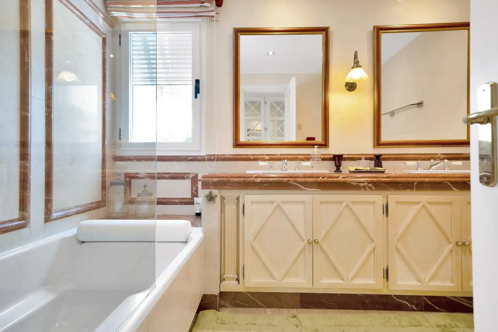 Apartments for sale in 31A Urbanizacion Lomas de Rio Verde, Las Lomas de Río Verde