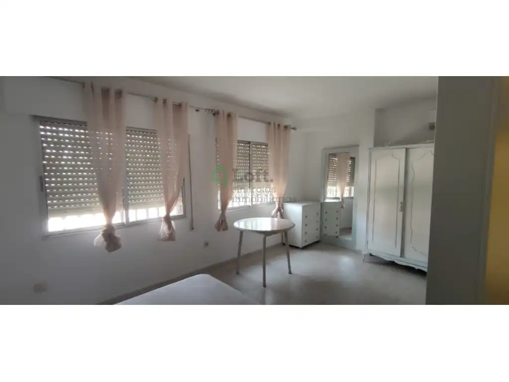 Dormitori de Apartament de lloguer en Badajoz amb Aire condicionat, Moblat i Rentadora