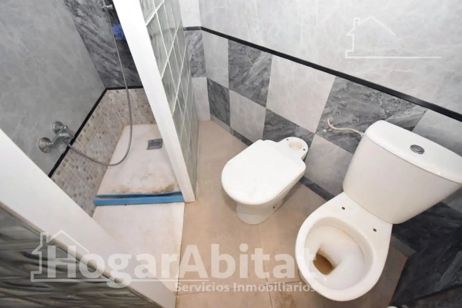 Baño de Piso en venta en Vila-real con Amueblado y Balcón