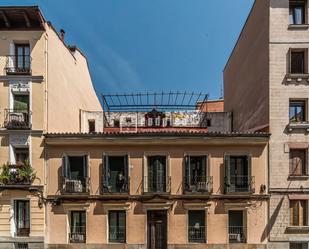Vista exterior de Estudi en venda en  Madrid Capital