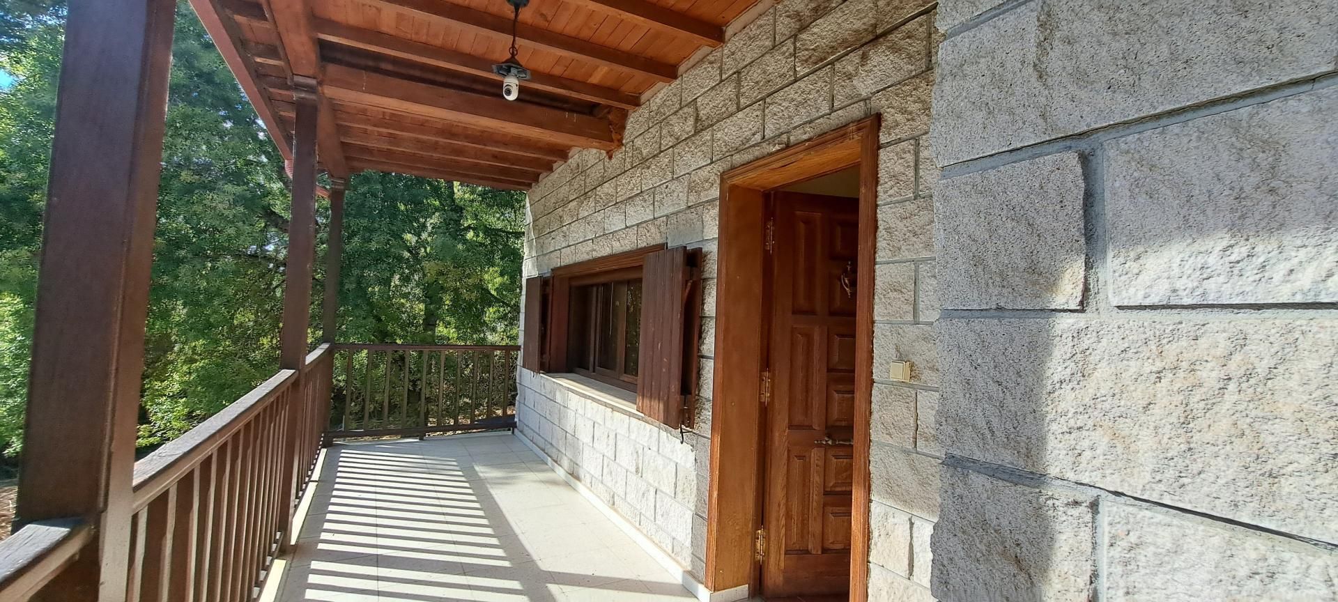 Terrassa de Finca rústica en venda en Arganza amb Calefacció