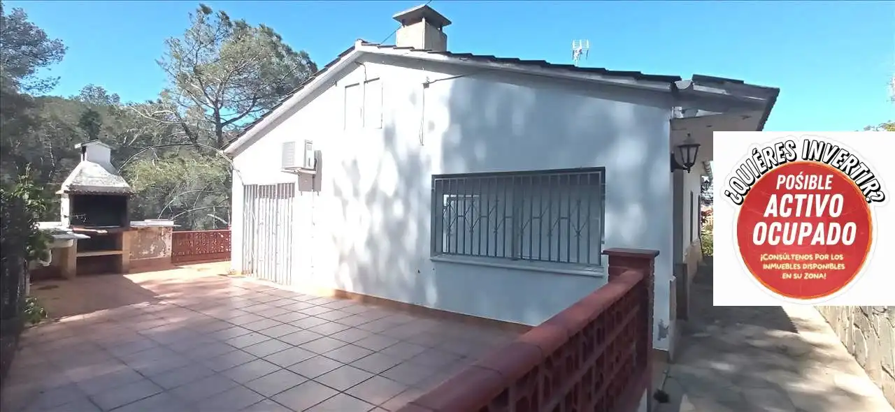 Vista exterior de Casa o chalet en venta en Castellví de Rosanes con Jardín privado, Terraza y Piscina