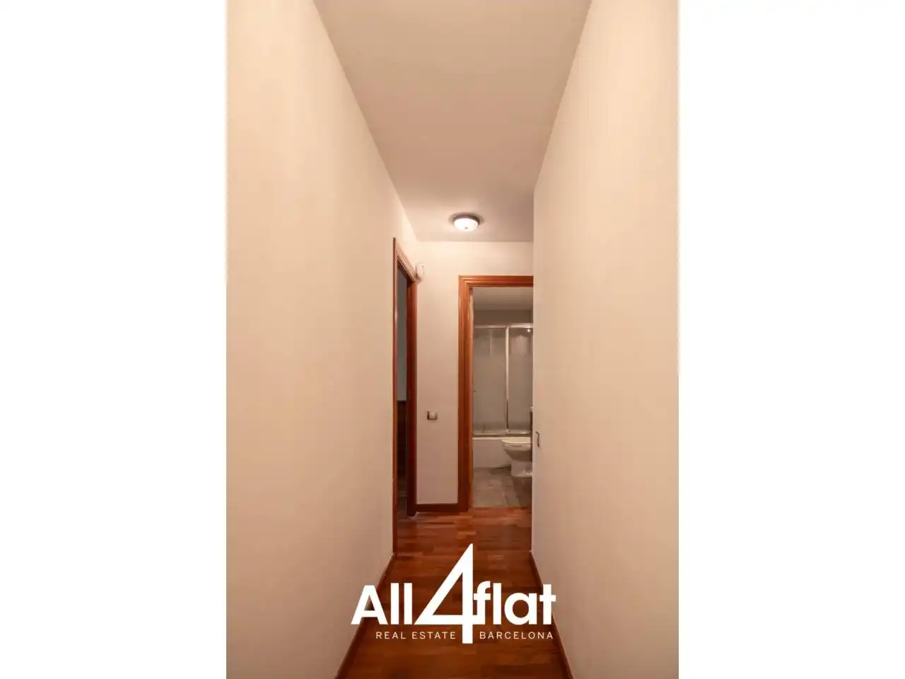 Piso de alquiler en Barcelona con Parquet y Balcón