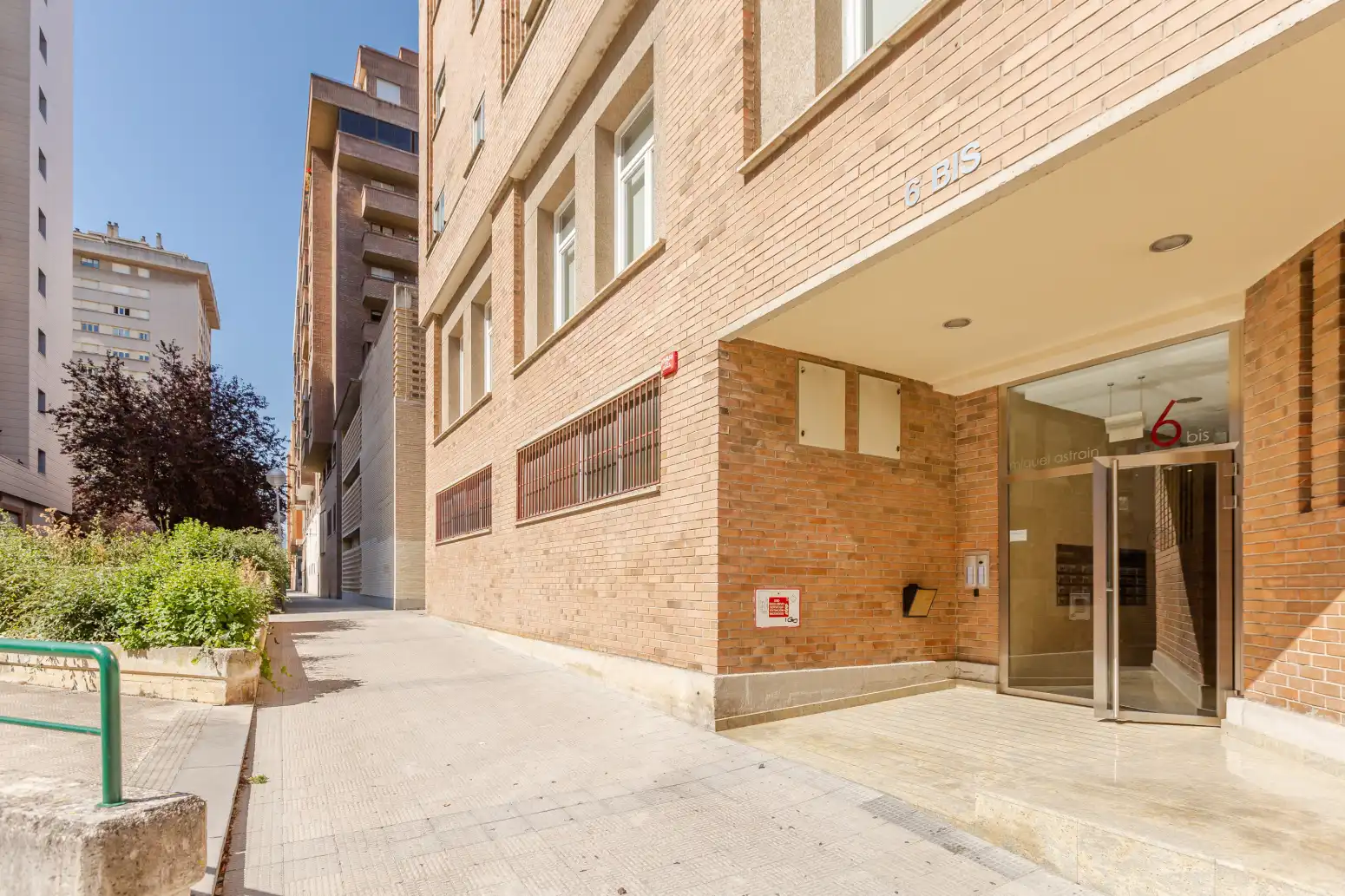 Vista exterior de Pis en venda en  Pamplona / Iruña amb Calefacció, Terrassa i Traster