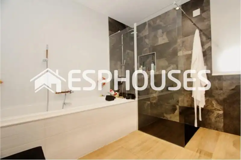 Baño de Casa o chalet en venta en Daya Nueva con Aire acondicionado, Calefacción y Terraza
