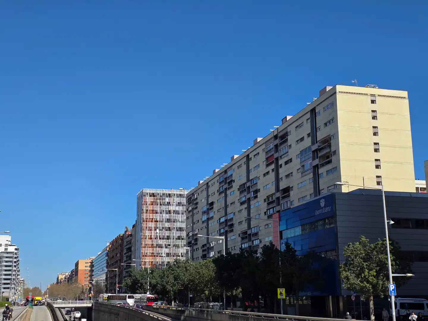 Vista exterior de Piso en venta en Barcelona con Aire acondicionado, Calefacción y Parquet