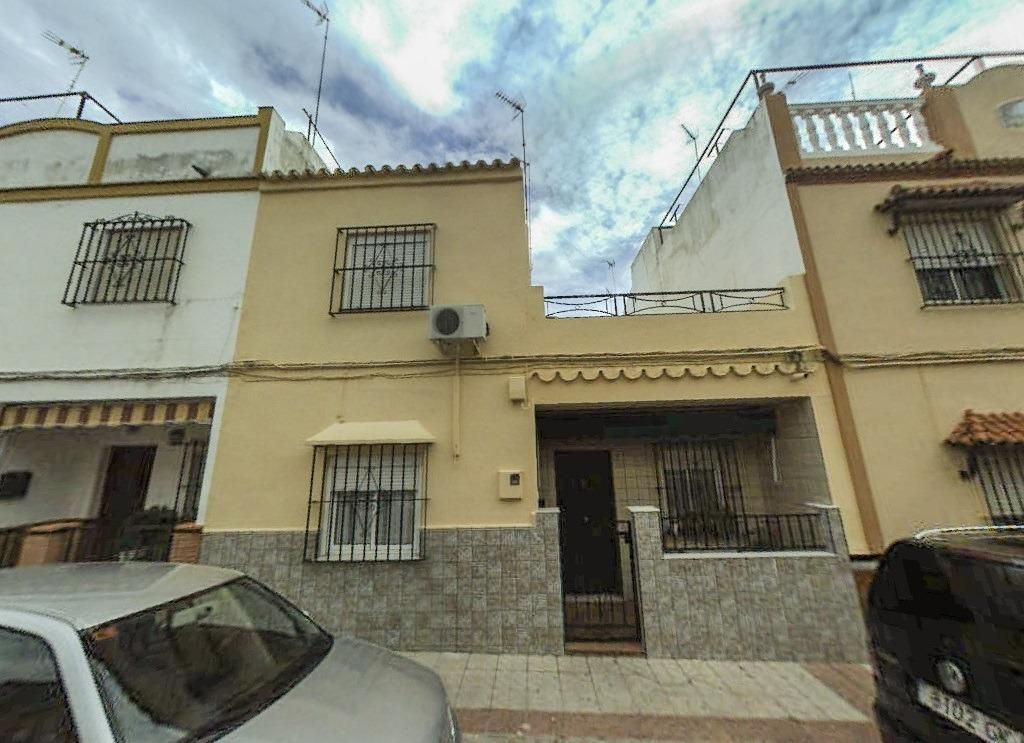 Exterior view of Single-family semi-detached for sale in Alcalá de Guadaira