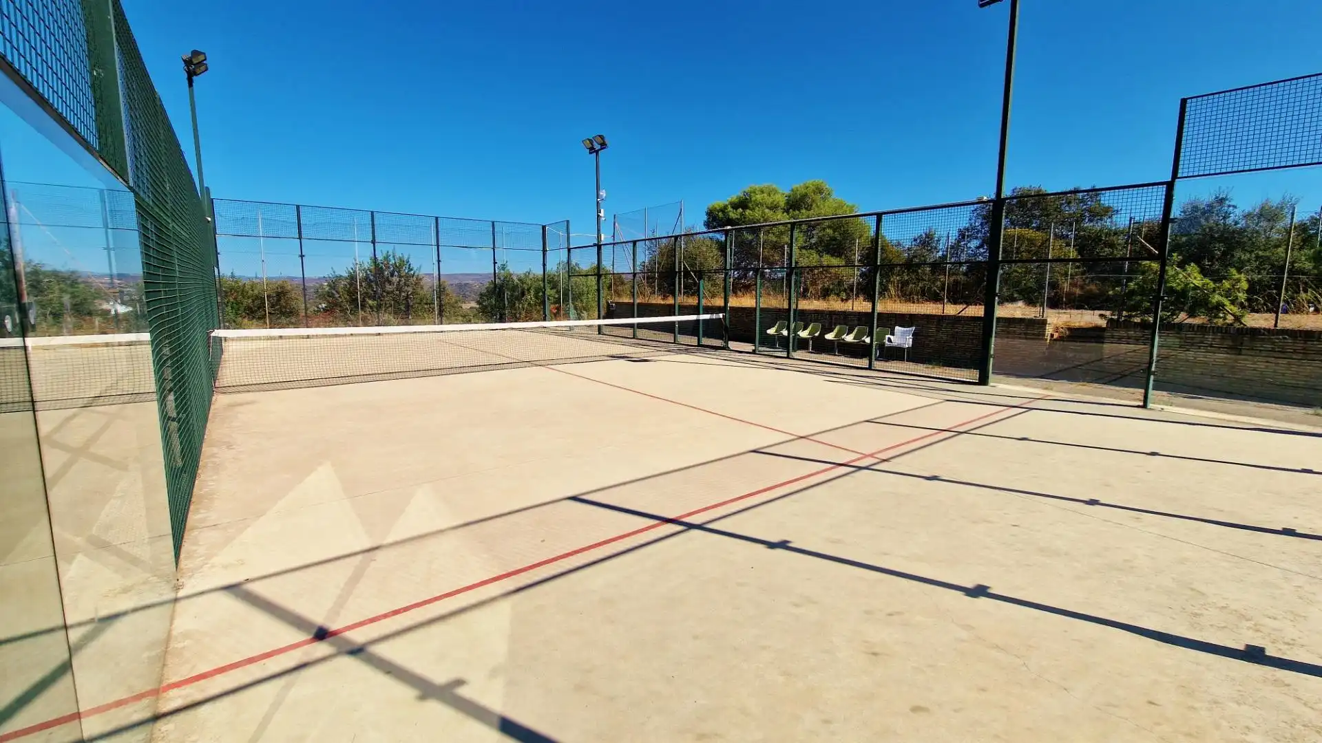 Terrassa de Casa o xalet en venda en Guillena amb Aire condicionat, Piscina i Moblat