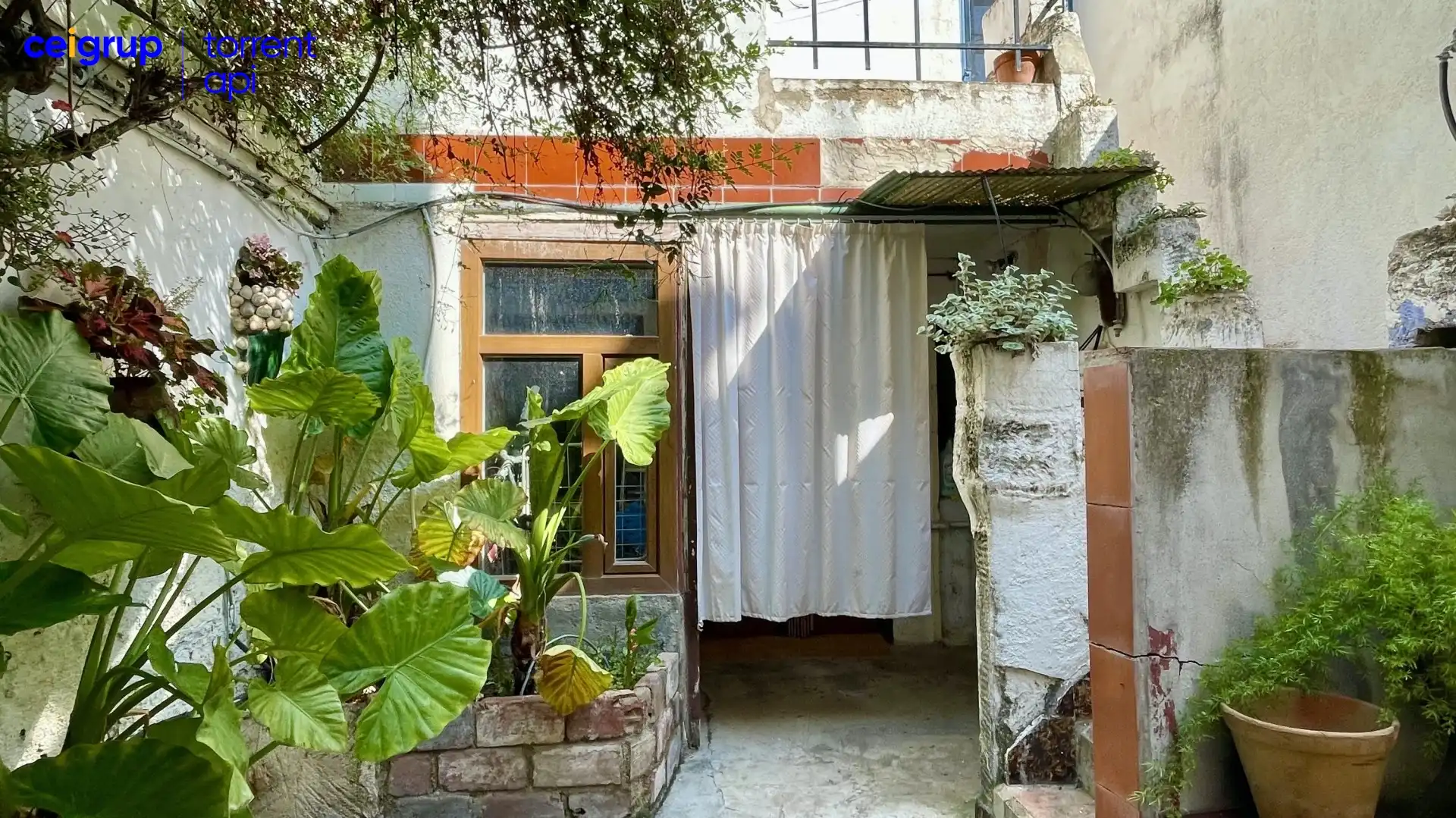 Vista exterior de Casa adosada en venta en Torroella de Montgrí con Terraza, Amueblado y Balcón
