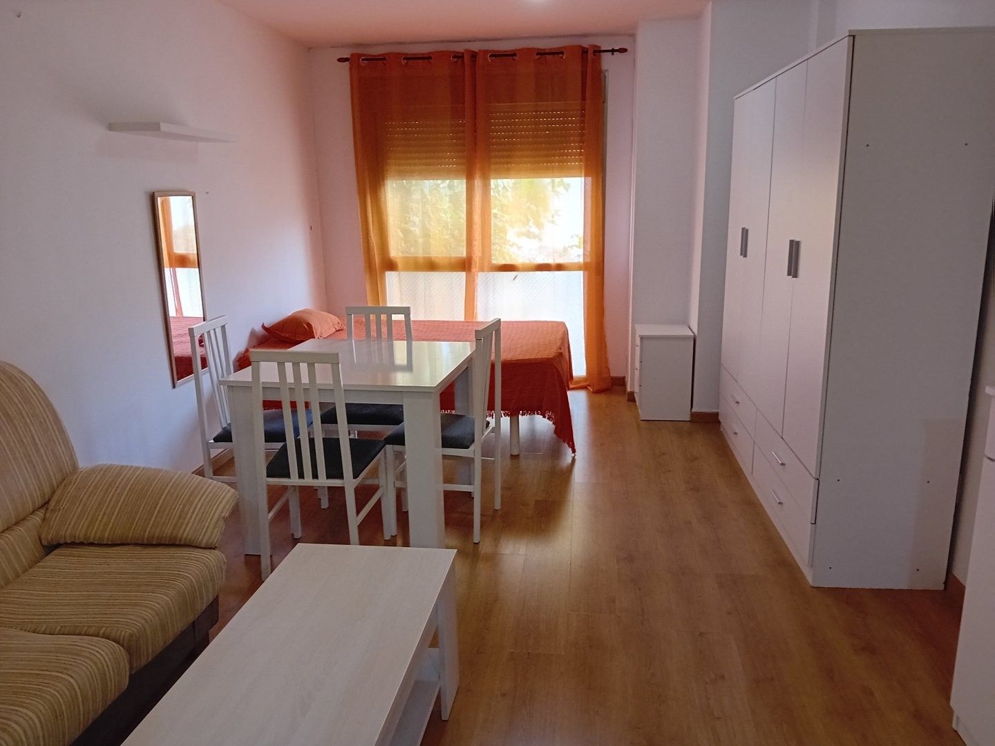 Dormitori de Estudi en venda en Ciudad Real Capital amb Calefacció i Moblat