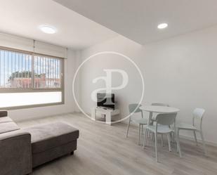 Living room of Flat to rent in  Valencia Capital  with Air Conditioner, Heating and Furnished