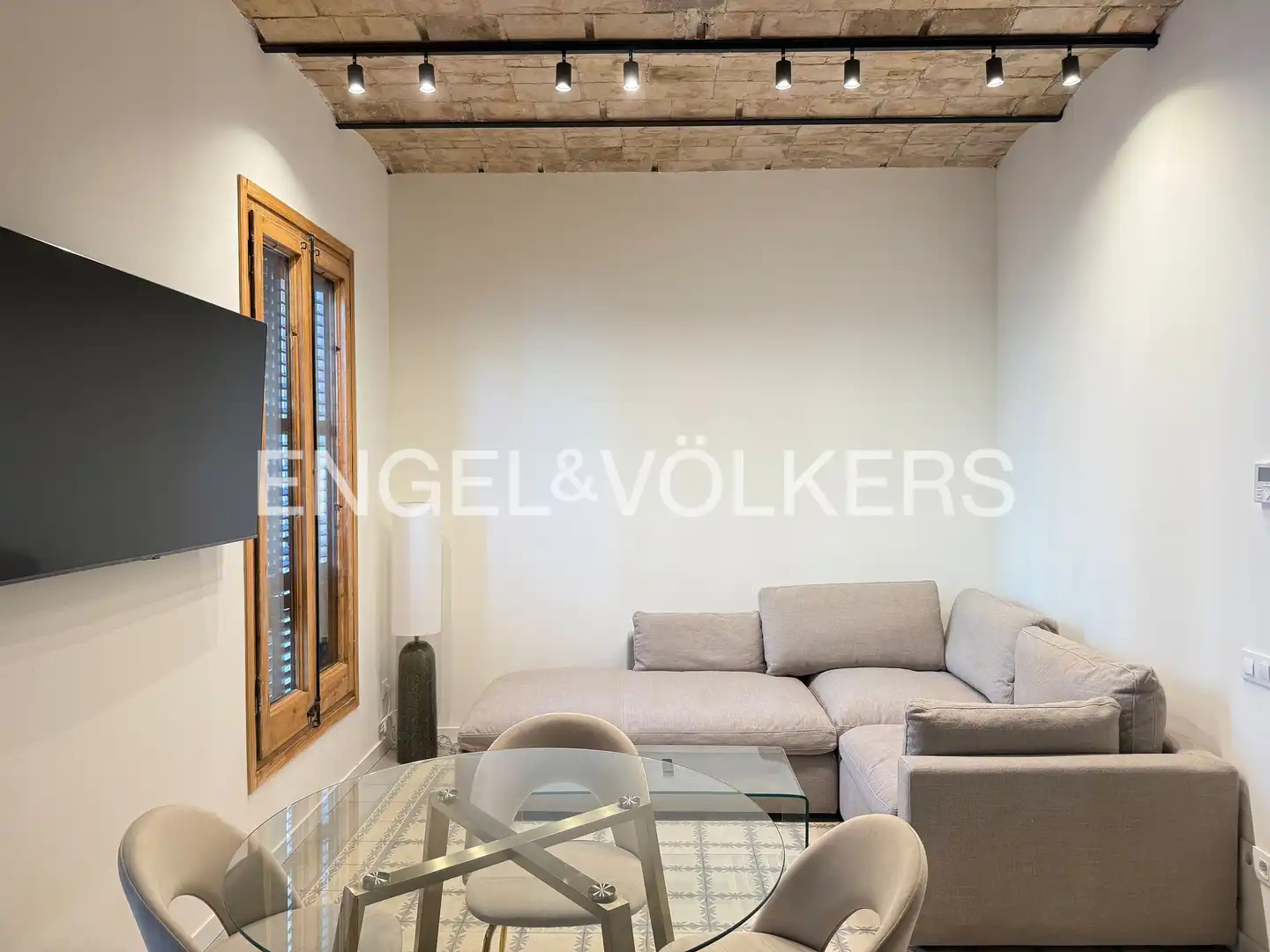 Living room of Flat for rent in Barcelona  with Air Conditioner, Heating and Parquet flooring