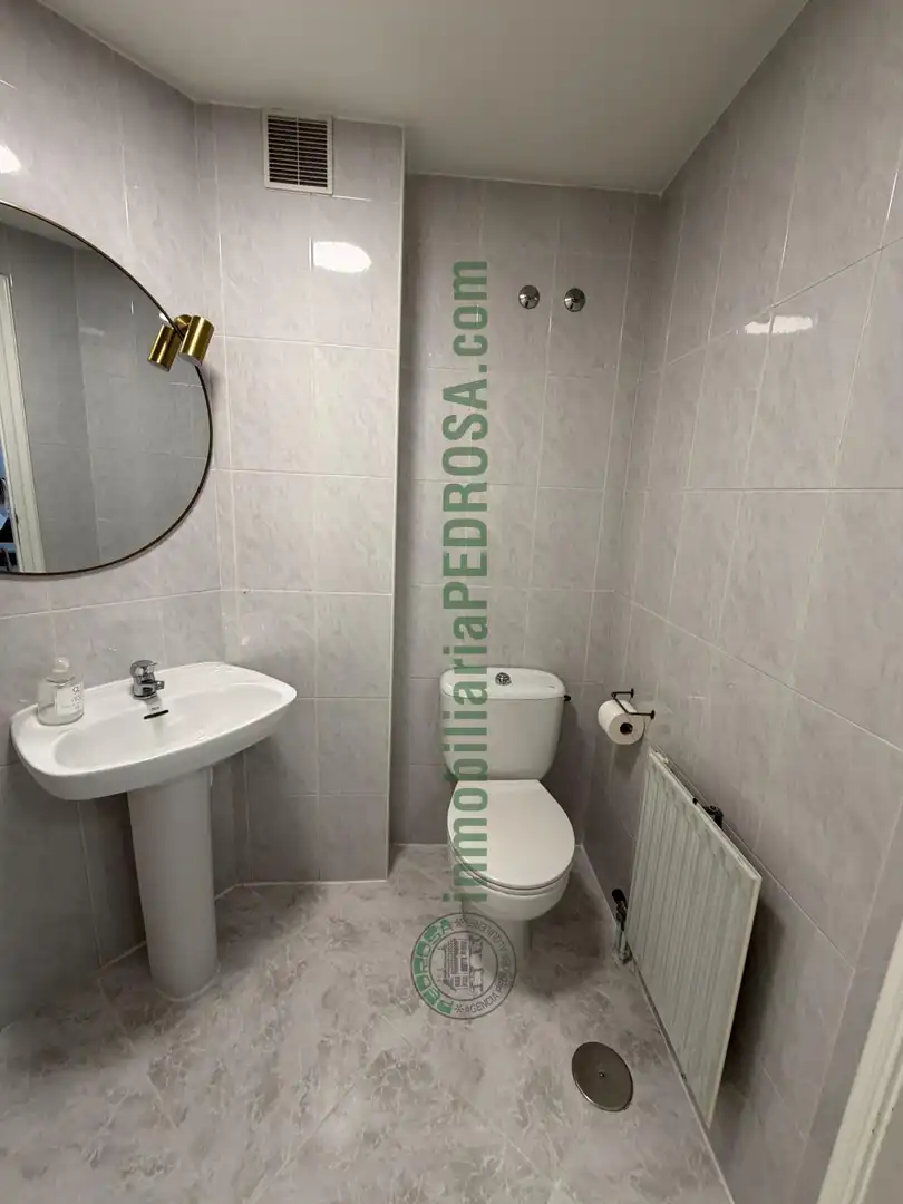 Baño de Ático en venta en Pontevedra Capital  con Calefacción y Terraza