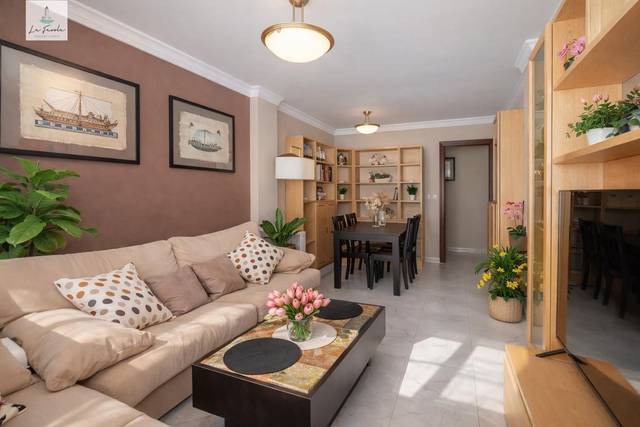Piso en Venta en Parque Ayala - Jardín de la Abadía - Huelín