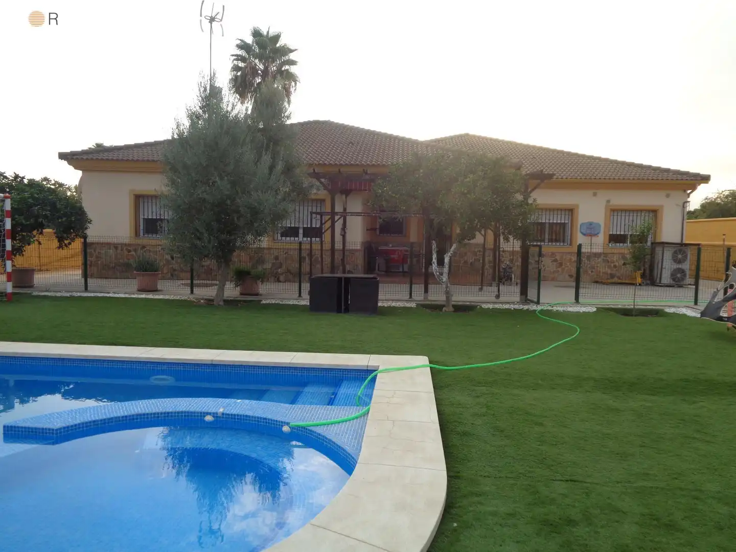 Piscina de Casa o chalet en venta en Córdoba con Aire acondicionado, Jardín privado y Trastero